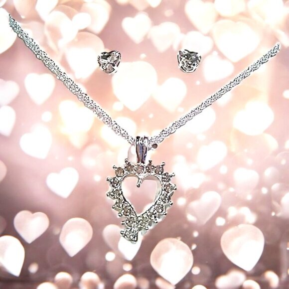 NEW! 3 piece Jewelry Set Heart Necklace with EarringS Simulated Diamonds Sparkle - Picture 9 of 14
